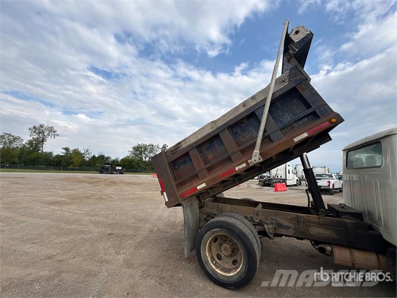 International 4900 Kiper tovornjaki