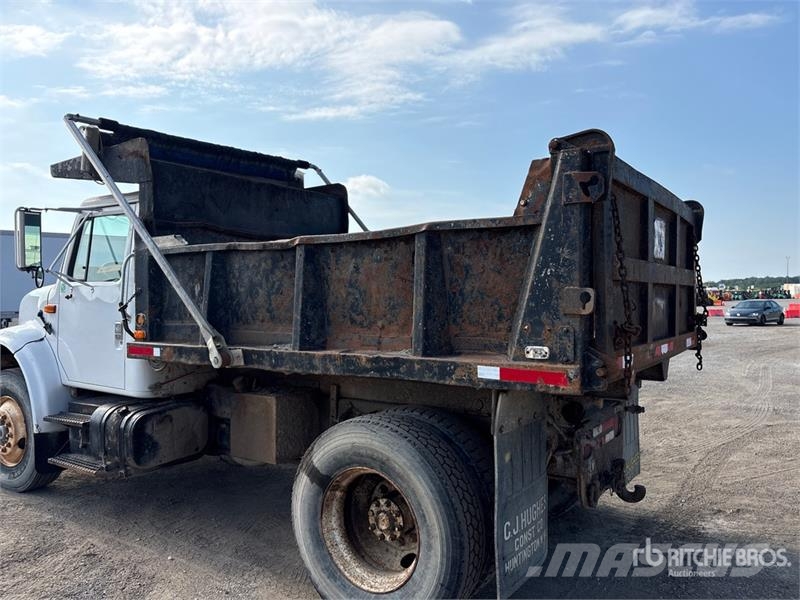 International 4900 自卸式货车