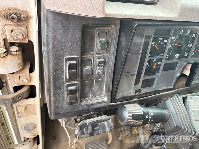 International 4900 Kiper tovornjaki