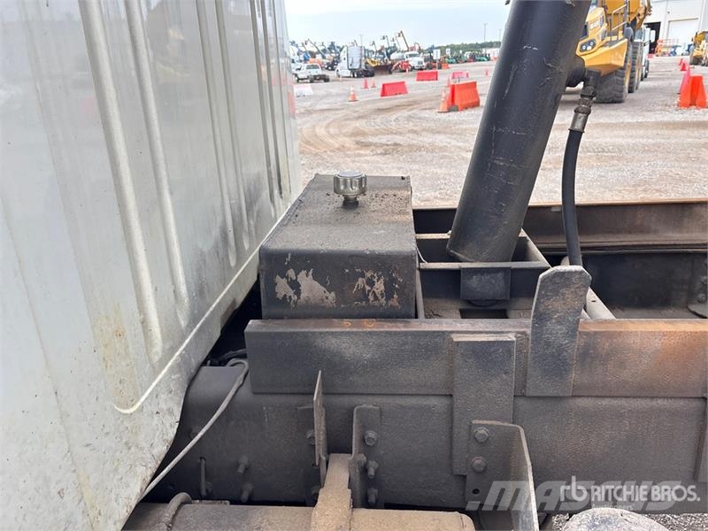 International 4900 Kiper tovornjaki