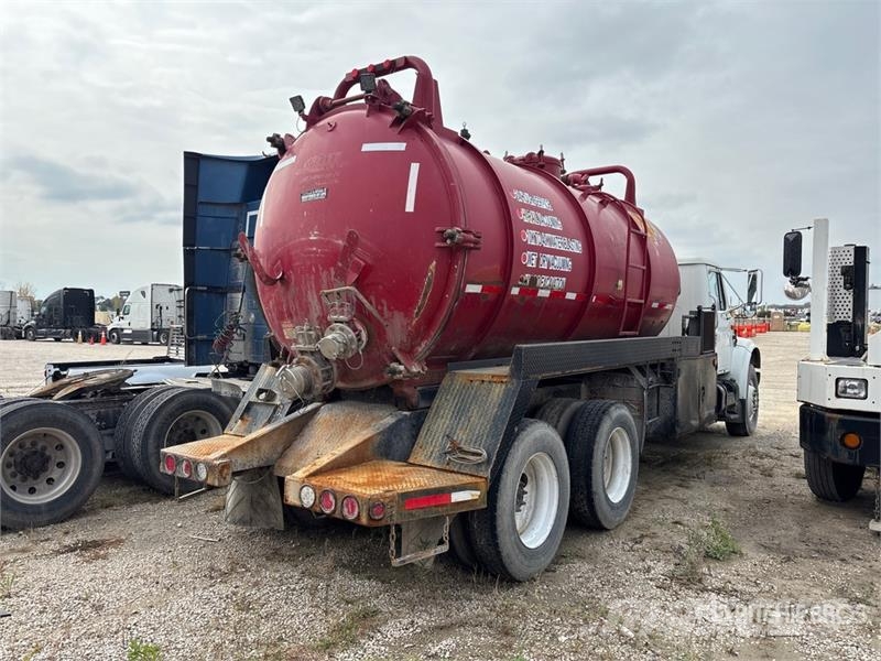 International 4900 Camion autospurgo