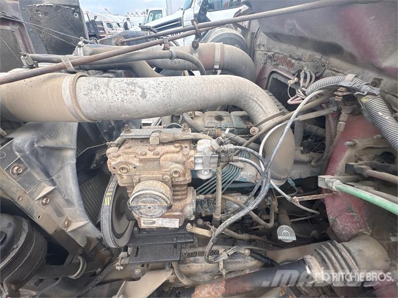 International 4900 Грузовики-Самосвалы