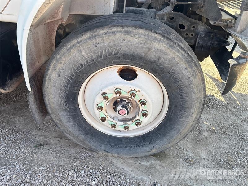 International 4900 Camiones aspiradores/combi