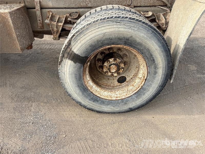 International 4900 自卸式货车