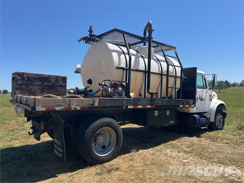 International 4900 4x2 Flatbed Water Truck Citi