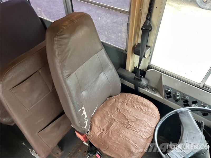International 4x2 40-Seat School Bus Mini-bus