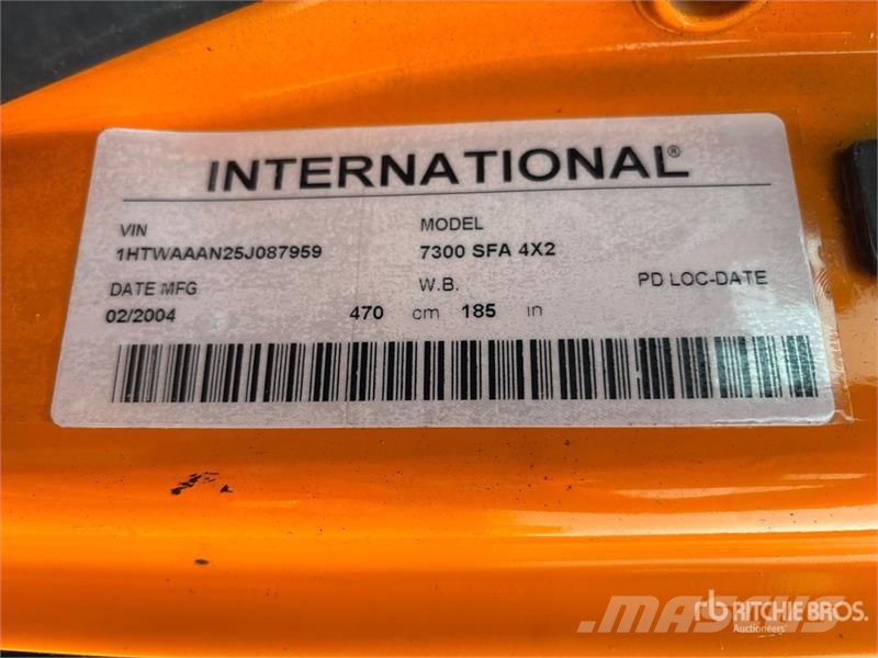 International 7300 Cisternové vozy