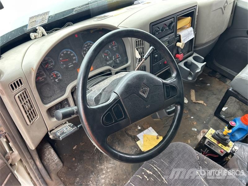 International 7400 Tippbilar