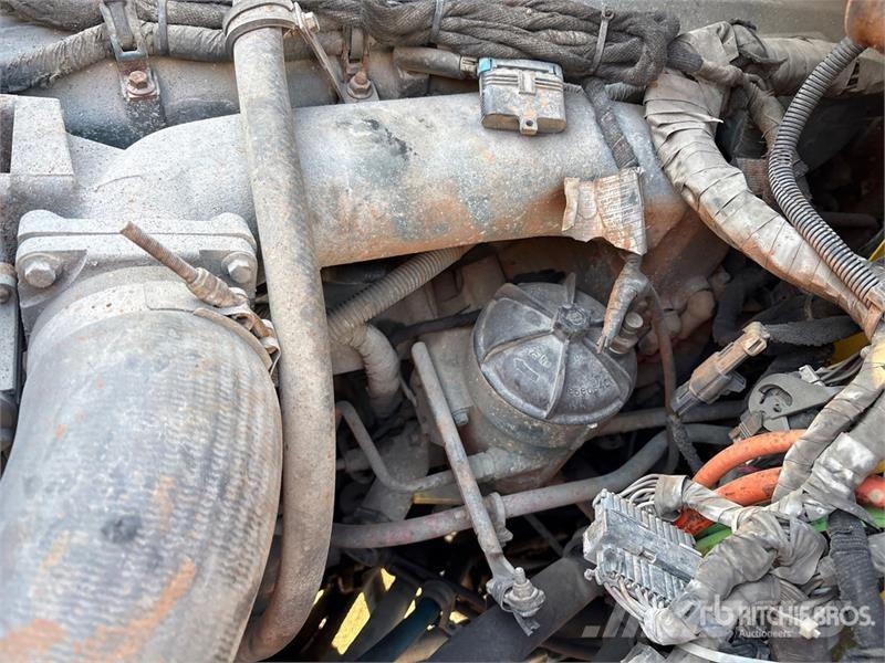 International 7400 自卸式货车