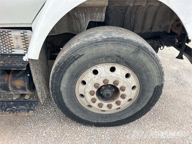 International 7400 Tippbilar