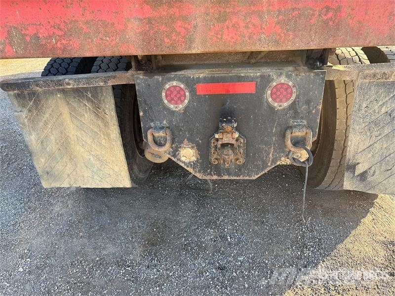 International 7400 自卸式货车