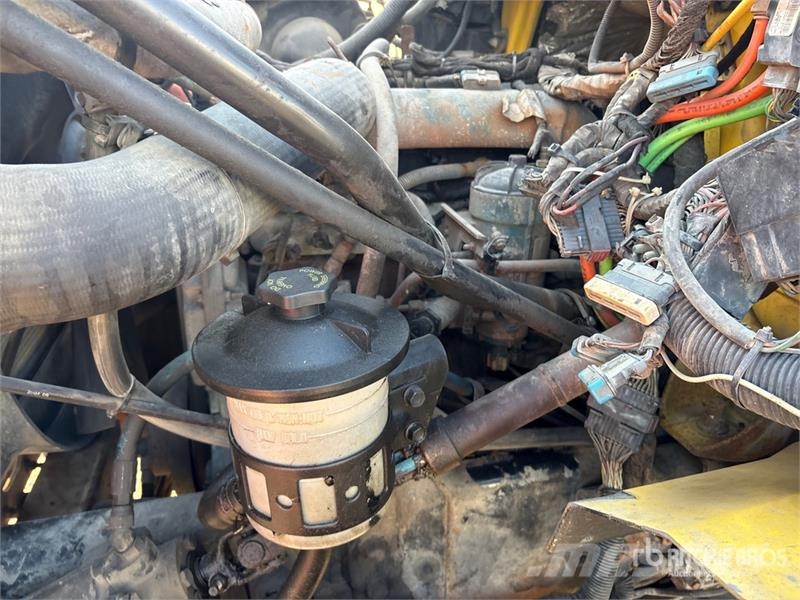 International 7400 自卸式货车