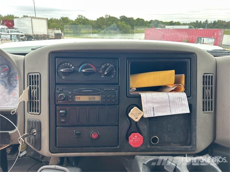 International 7400 Tippbilar