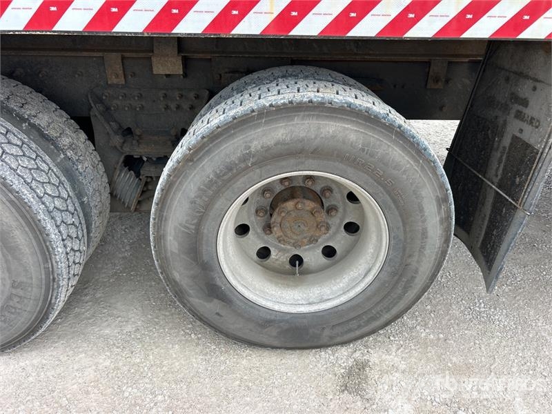 International 7400SBA Savivarčių priekabų vilkikai