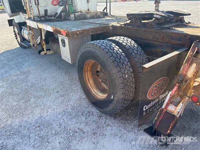 International 7500 Mobiele Boorinstallatie