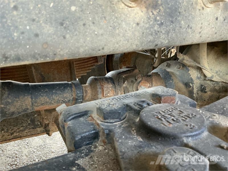 International 7500 Αποφρακτικά οχήματα