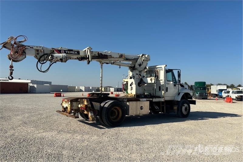 International 7500 Mobiele Boorinstallatie