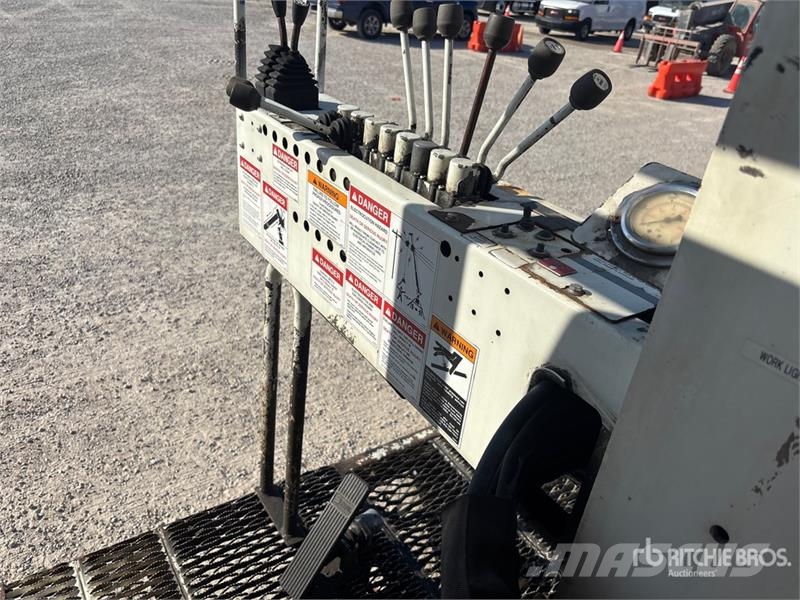 International 7500 Mobiele Boorinstallatie