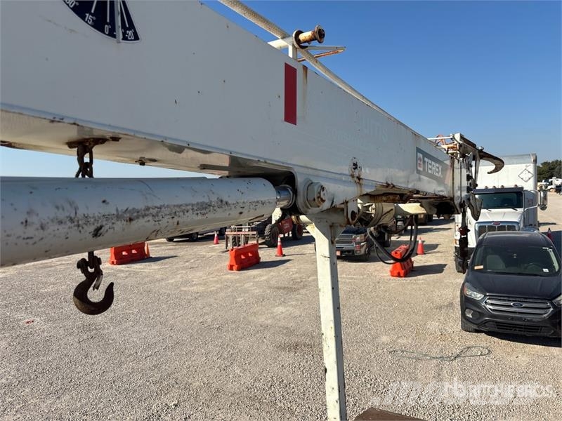 International 7500 Mobiele Boorinstallatie