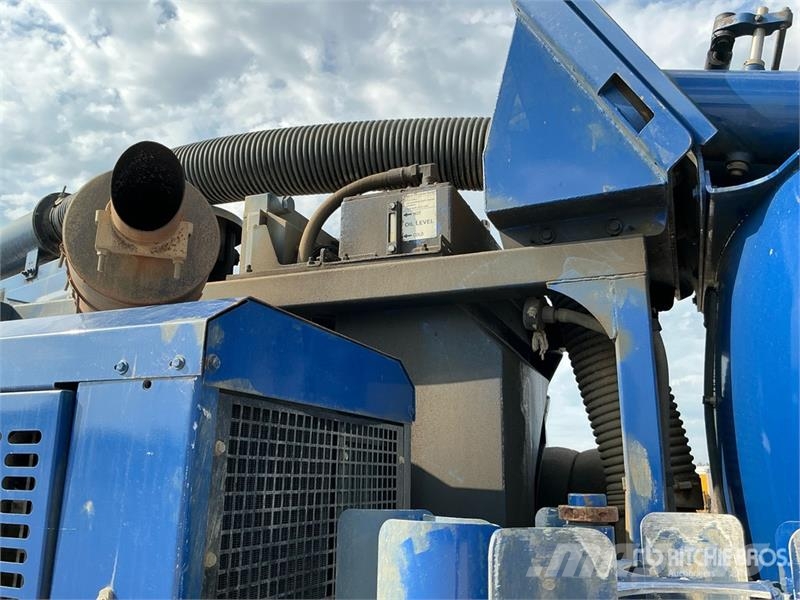 International 7500 Αποφρακτικά οχήματα