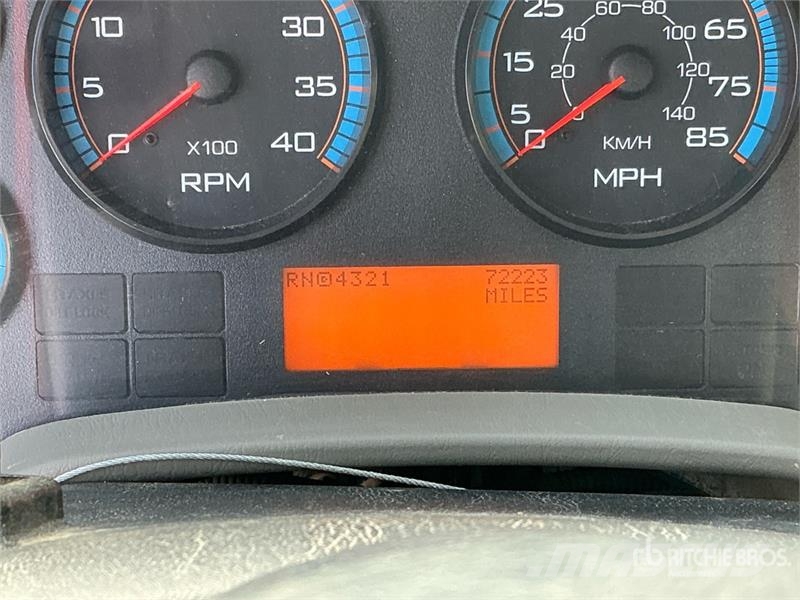 International 7500 Αποφρακτικά οχήματα