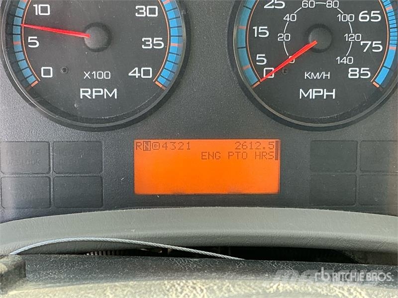 International 7500 Αποφρακτικά οχήματα