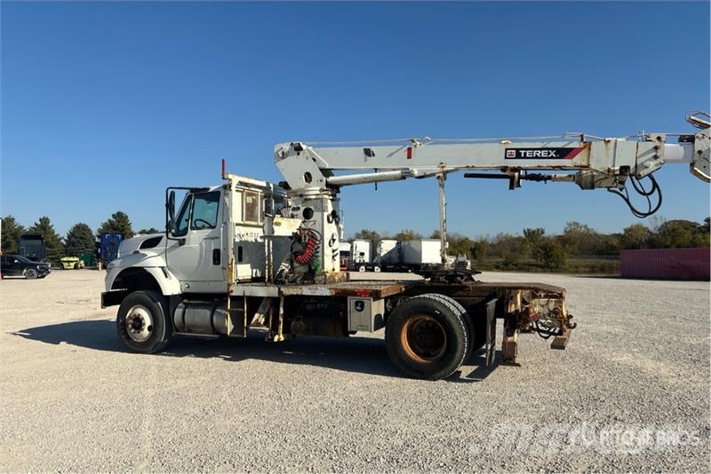 International 7500 Mobiele Boorinstallatie