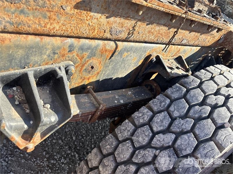 International 7500 Mobiele Boorinstallatie