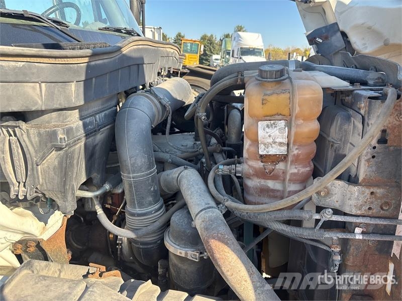 International 7500 Mobiele Boorinstallatie