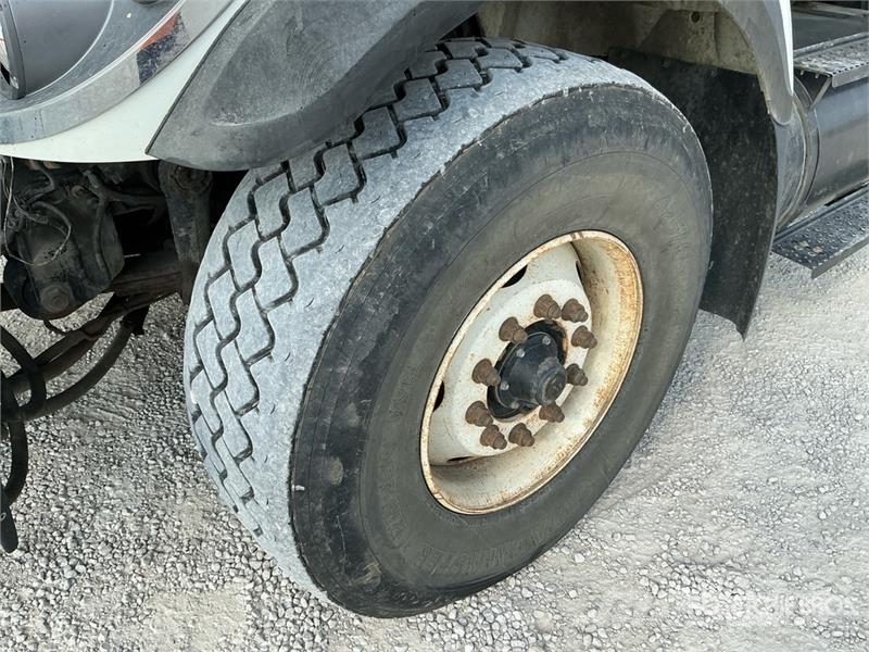 International 7500 Αποφρακτικά οχήματα