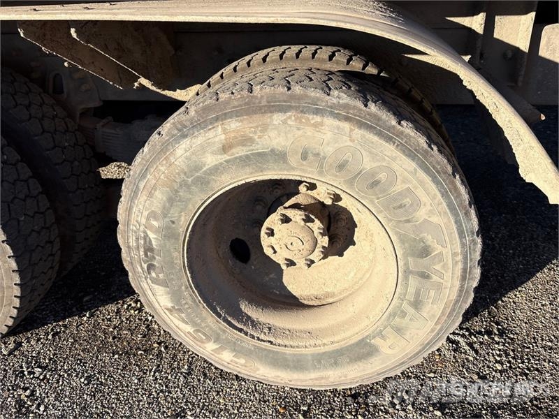International 7600 Camion aspirateur, Hydrocureur