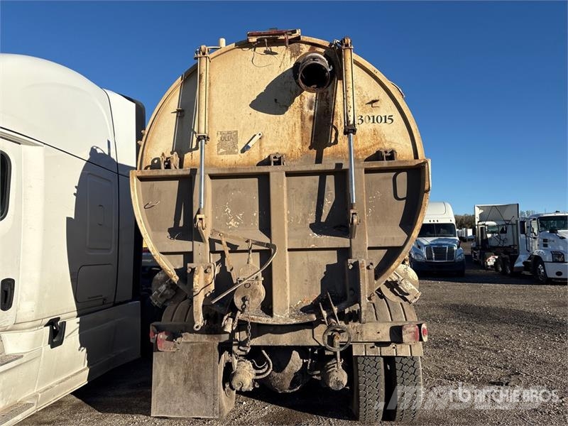 International 7600 Camion aspirateur, Hydrocureur