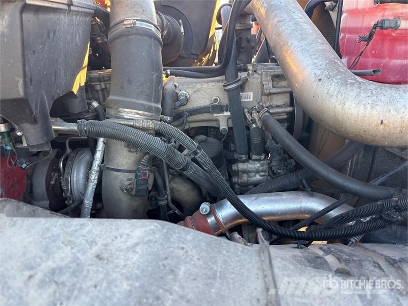 International 7600 شاحنات ذات صهاريج
