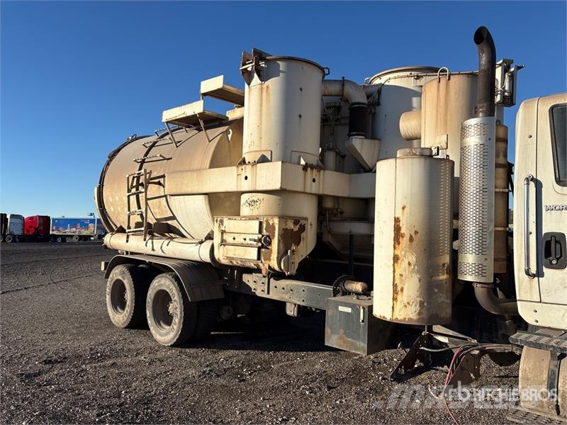 International 7600 Camion aspirateur, Hydrocureur
