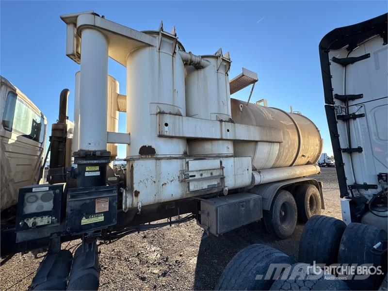 International 7600 Camion aspirateur, Hydrocureur