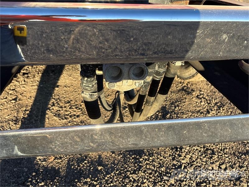International 7600 شاحنات ذات صهاريج