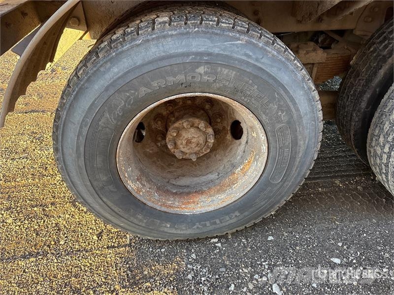 International 7600 Camion aspirateur, Hydrocureur
