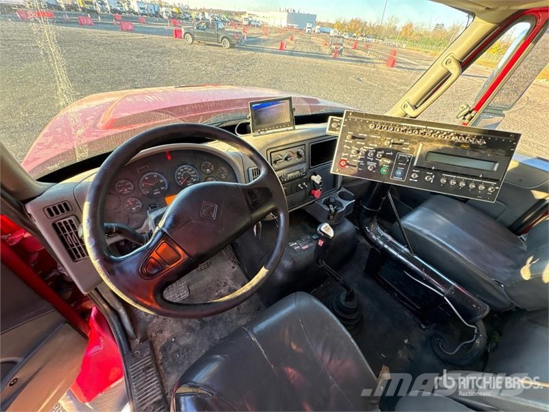 International 7600 شاحنات ذات صهاريج