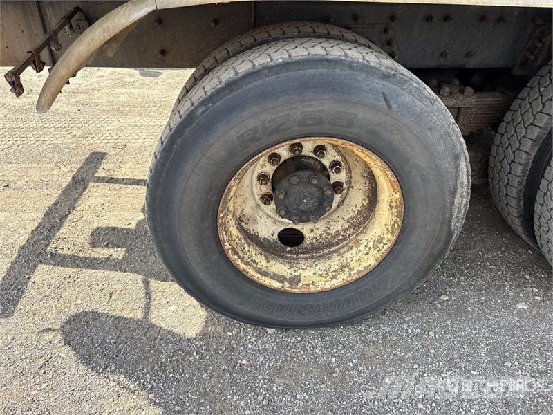 International 7600 组合/真空油槽车