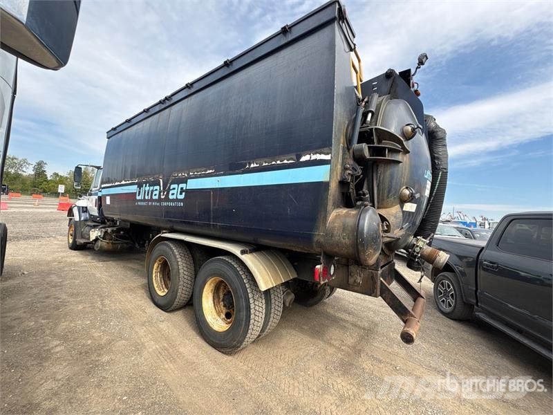 International 7600 组合/真空油槽车