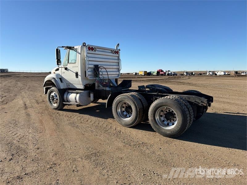 International 7600 Autotractoare