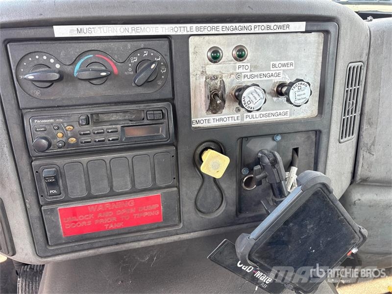 International 7600 组合/真空油槽车