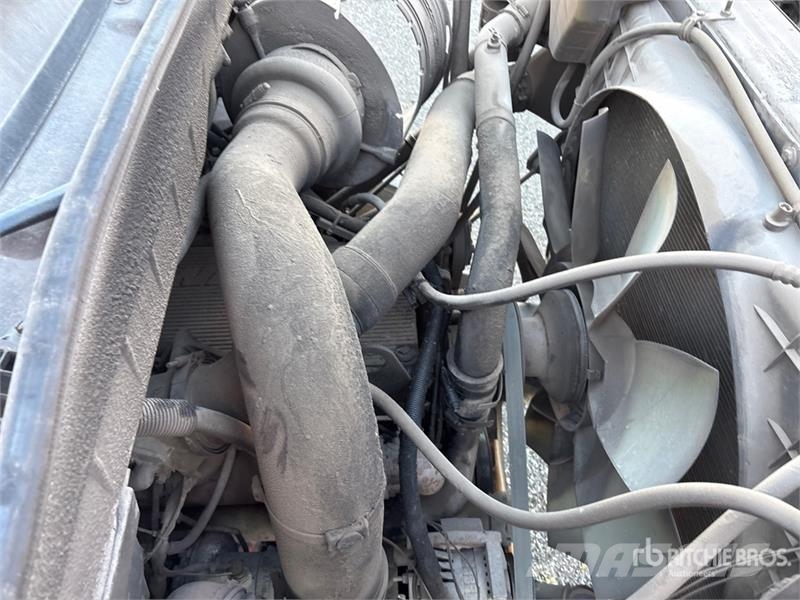 International 7600 Camion aspirateur, Hydrocureur
