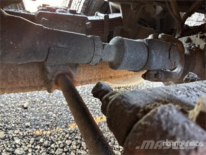 International 7600 شاحنات ذات صهاريج