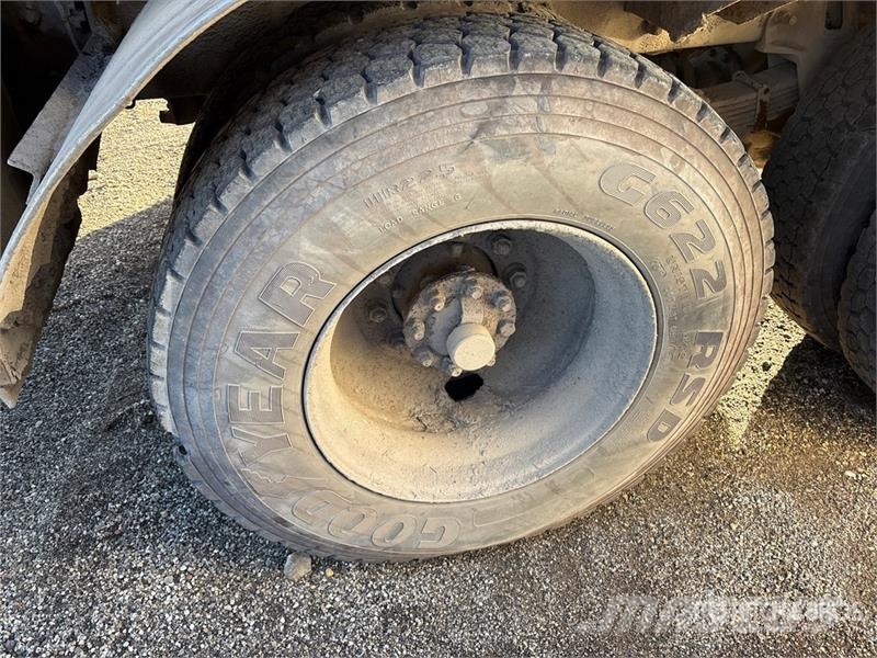 International 7600 Camion aspirateur, Hydrocureur