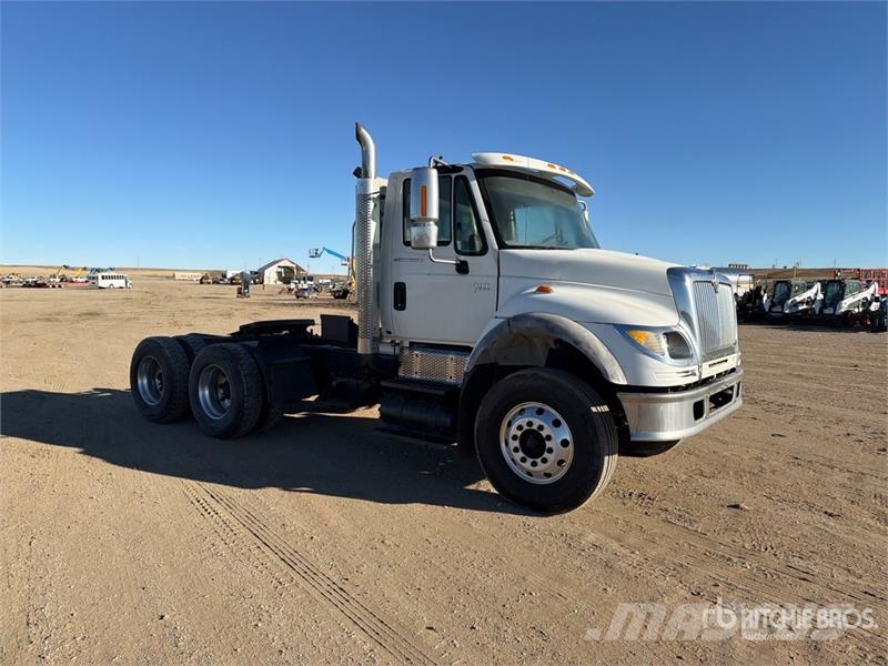 International 7600 Autotractoare