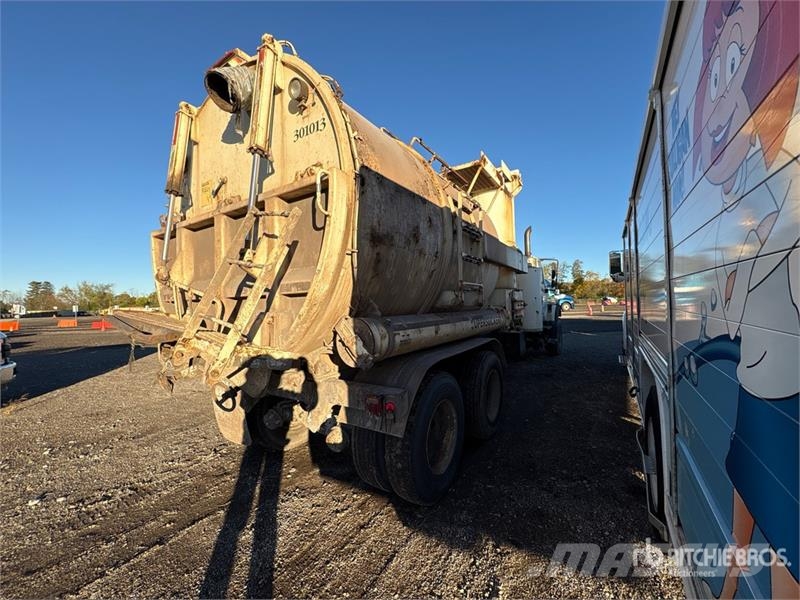 International 7600 Camion aspirateur, Hydrocureur