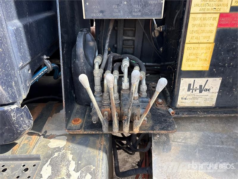 International 7600 组合/真空油槽车