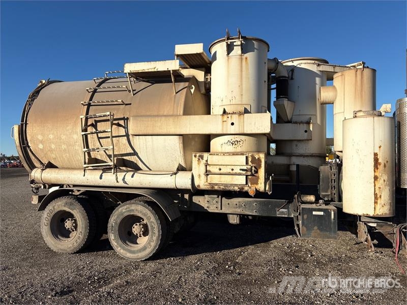 International 7600 Camion aspirateur, Hydrocureur