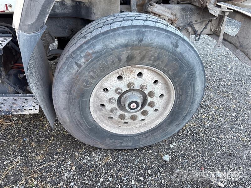 International 7600 Camion aspirateur, Hydrocureur